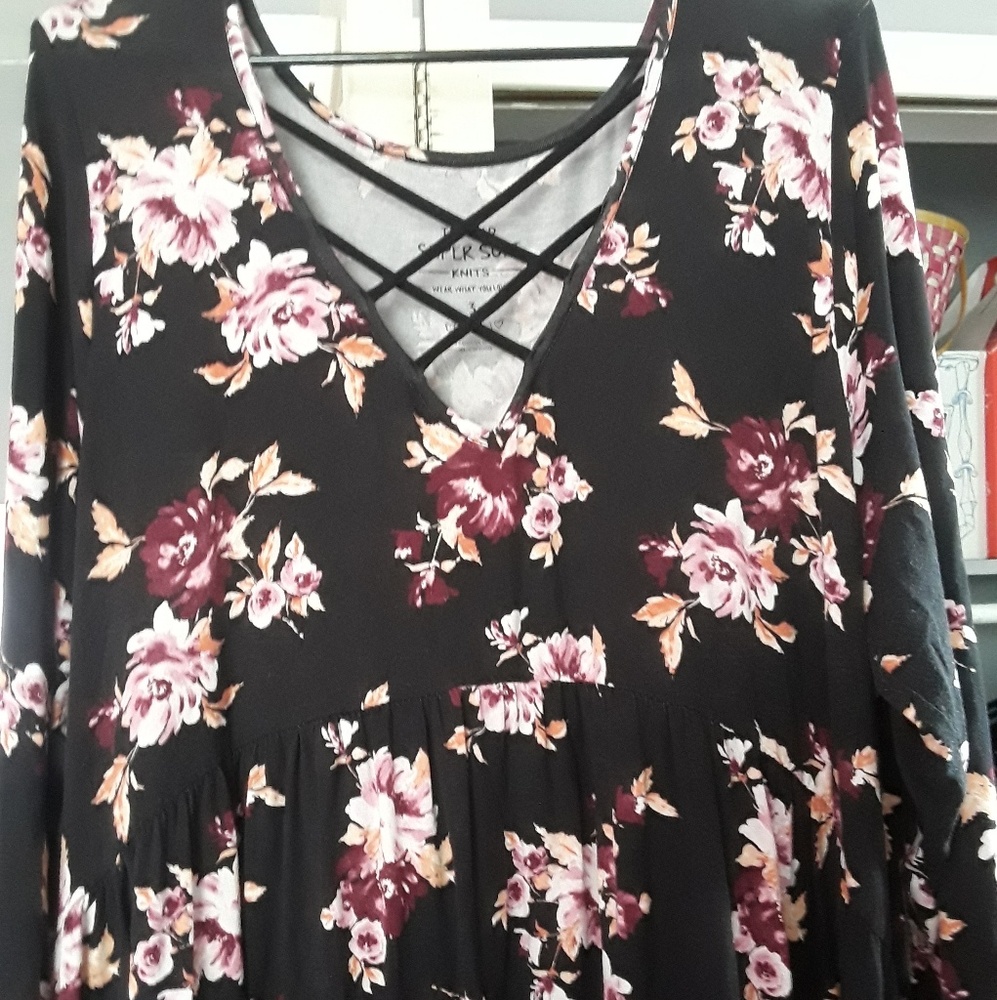 Torrid top - Picture 2 of 4